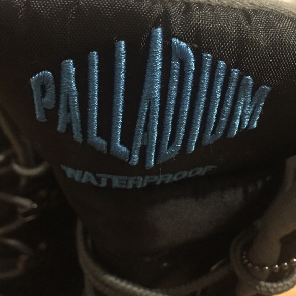 Palladium Snow Boots - Picture 3 of 4